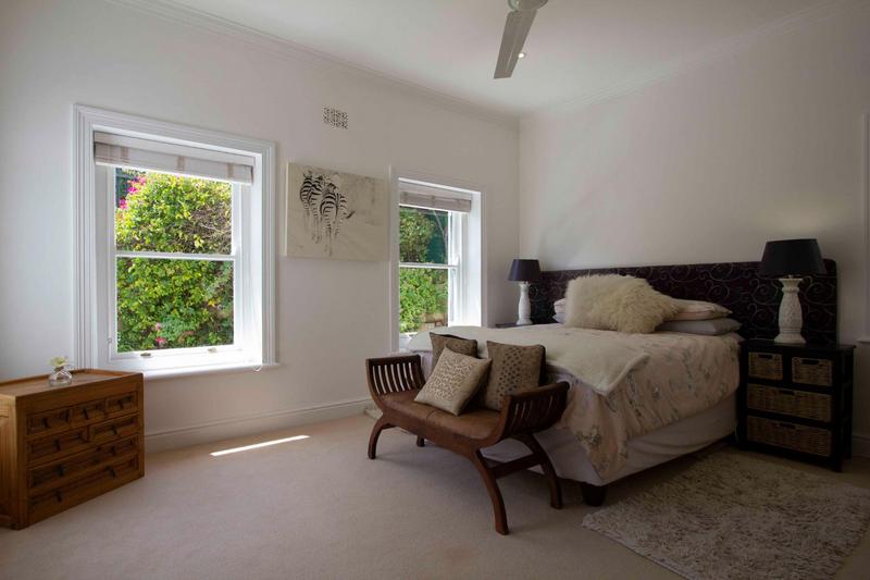 To Let 4 Bedroom Property for Rent in Hout Bay Western Cape